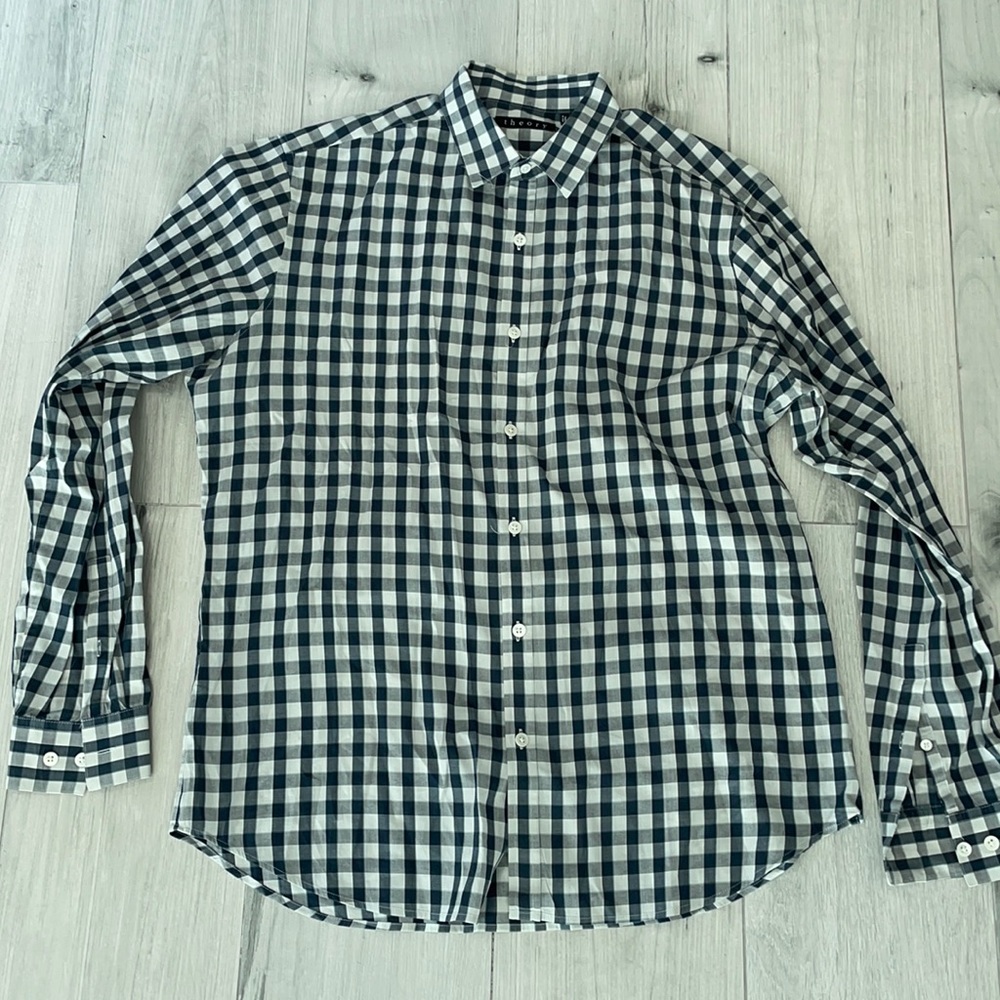 LIKE NEW men’s Theory dress shirt